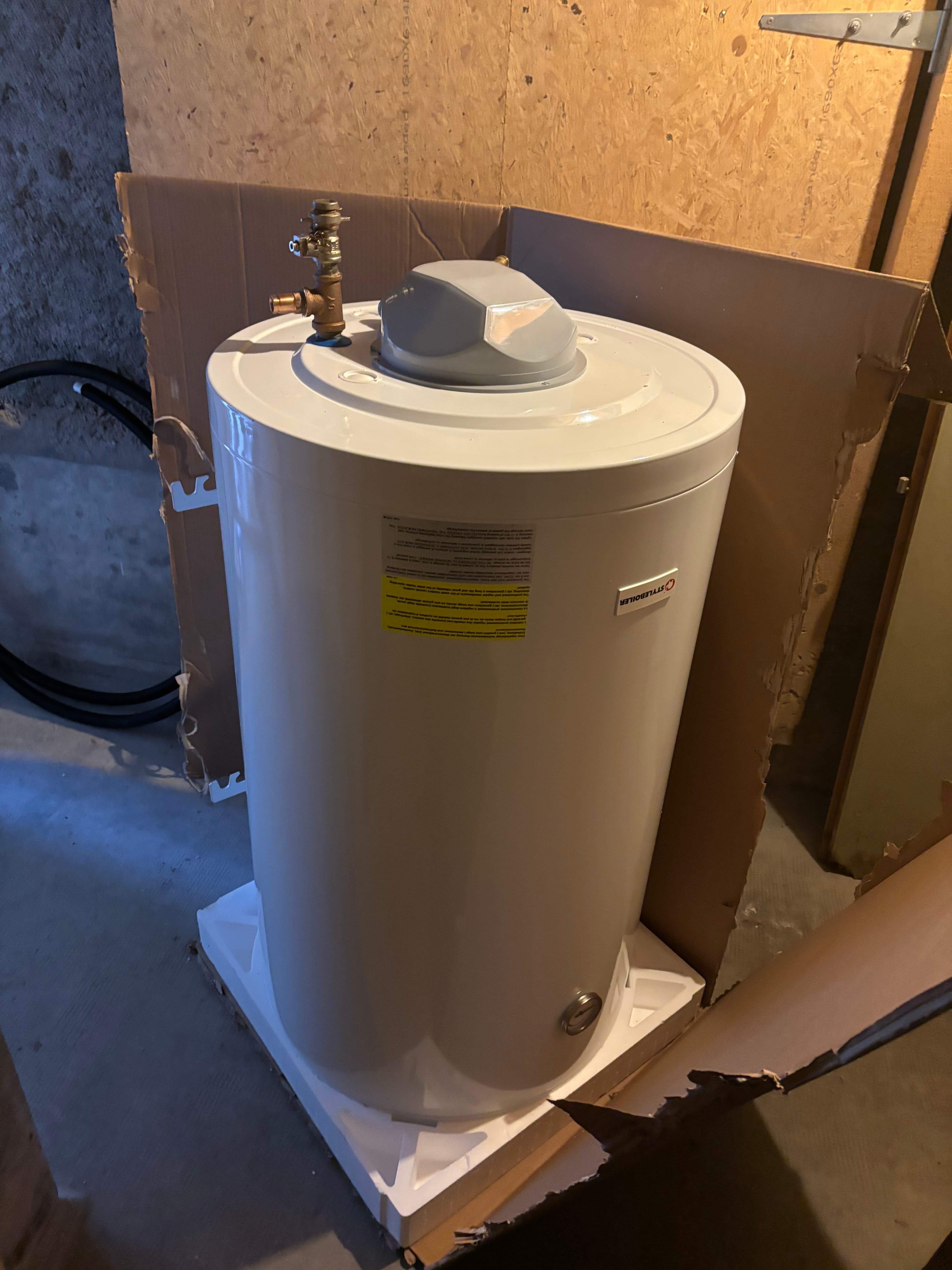 Installation de chauffe-eau / Ballon d'eau chaude et détartrage